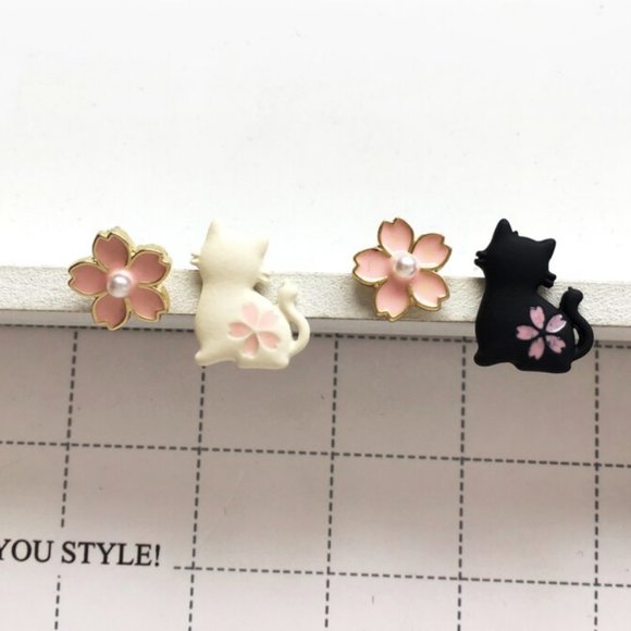 Sakura Cat Earrings - Black - Picture 2 of 4